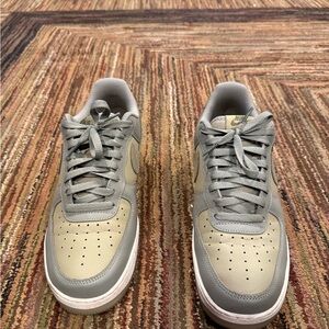 Nike Men's AF1 Green and Gray Sneakers